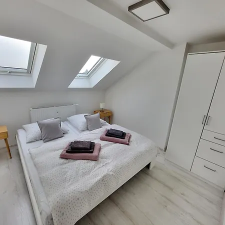 M I S T E R B A L E S Bahnhofsnaehe Zittau