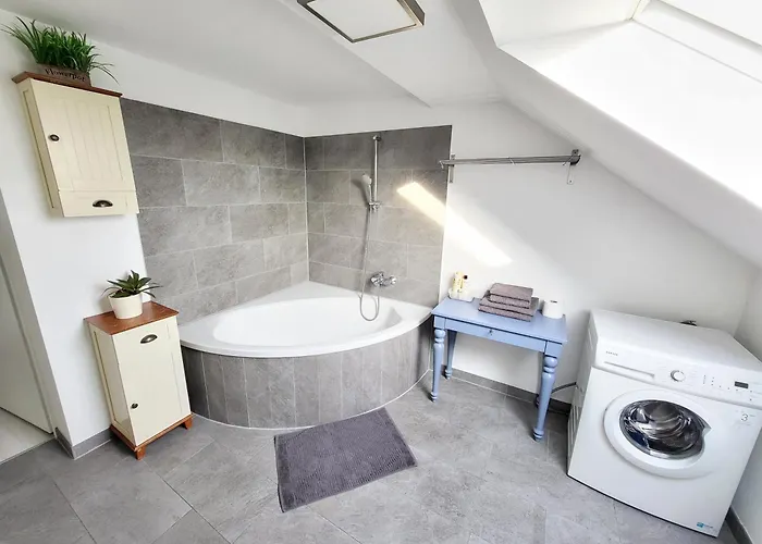 M I S T E R B A L E S Bahnhofsnähe Apartment *